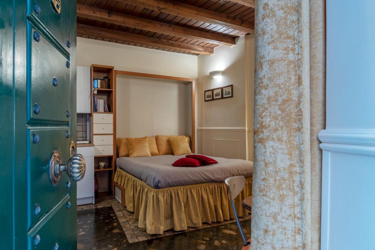 Piazza Navona Cozy And Central Studio Rome Bagian luar foto
